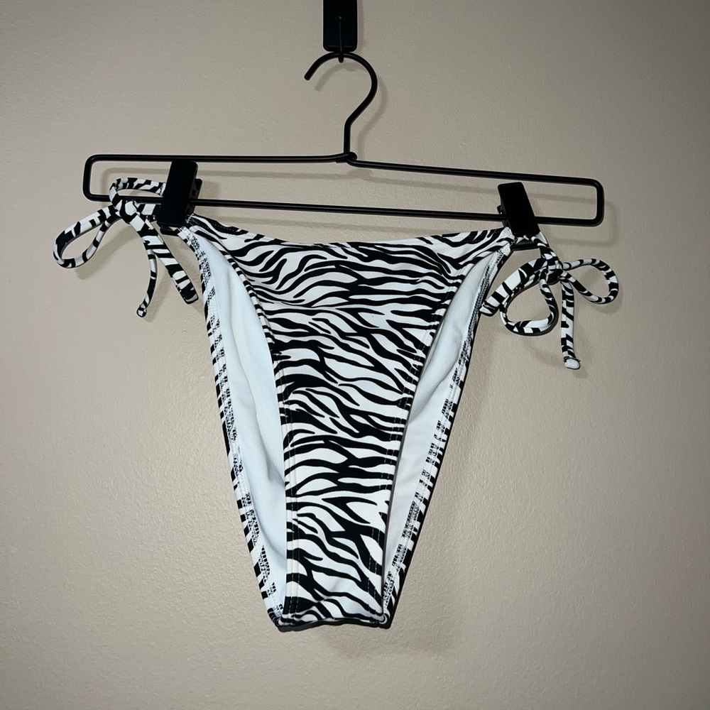Hollister Zebra Bikini Bottoms Size Small